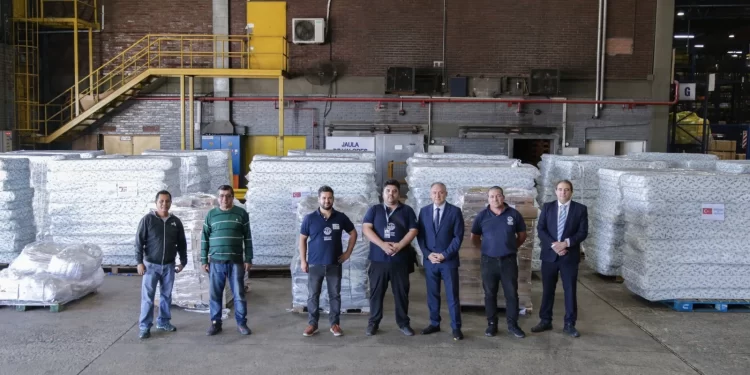 El Gobierno argentino donó colchones, frazadas y botas de lluvia a Turquía para los afectados por los terremotos