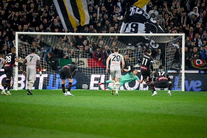 Zlatan y su gol ante Udinese.