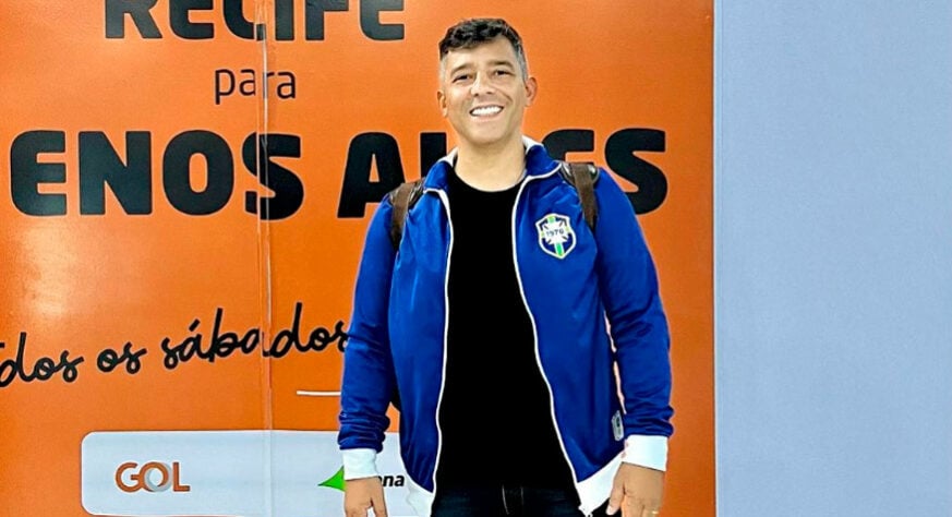 Depois de 15 anos de serviços prestados para a Rede Globo, Rodrigo Raposo, que começou como estagiário na empresa, foi desligado da emissora em janeiro de 2022.