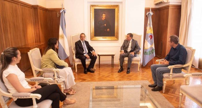 Scioli llegó a Mendoza acompañado por importadores brasileños para “fomentar” productos mendocinos