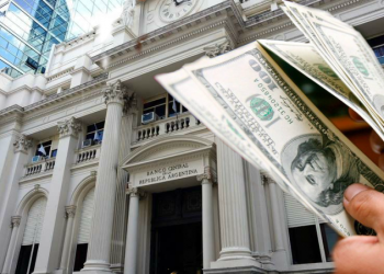 Venta de dólares: el BCRA perdió más reservas y el rojo del mes se acerca a u$s 1400 millones