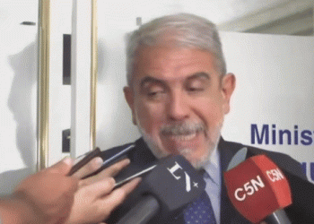 Aníbal Fernández volvió a decir que Cristina Kichner no está “proscripta” y dejó abierto el escenario electoral