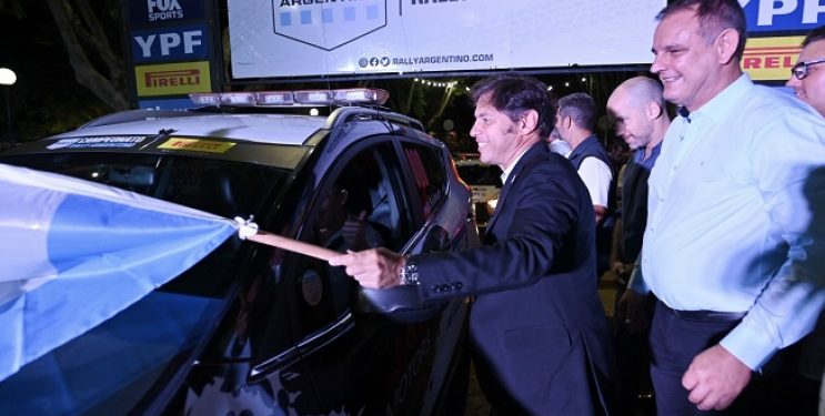 ¿Lo logrará?: Con una interna al rojo vivo Kicillof con bandera de largada se apoya en orgas sociales para la reelección