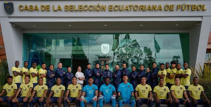 Zambrano y González con la Selección ecuatoriana Sub 20. (@LaTri)