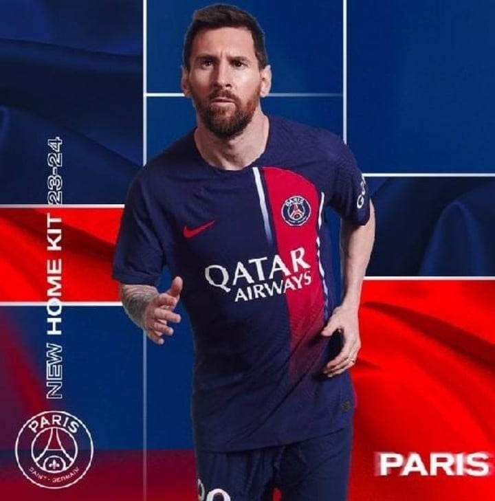 PSG lanzó su nueva camiseta.Messi está, pero se va. (@PSG_inside)