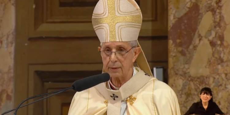 En un duro discurso, Mario Poli criticó los “intereses” de la política y pidió “diálogo” a los candidatos