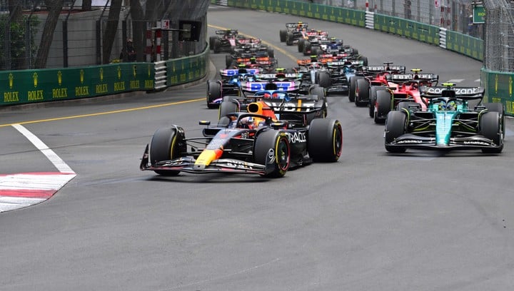 En Mónaco ganó Verstappen. (AFP)