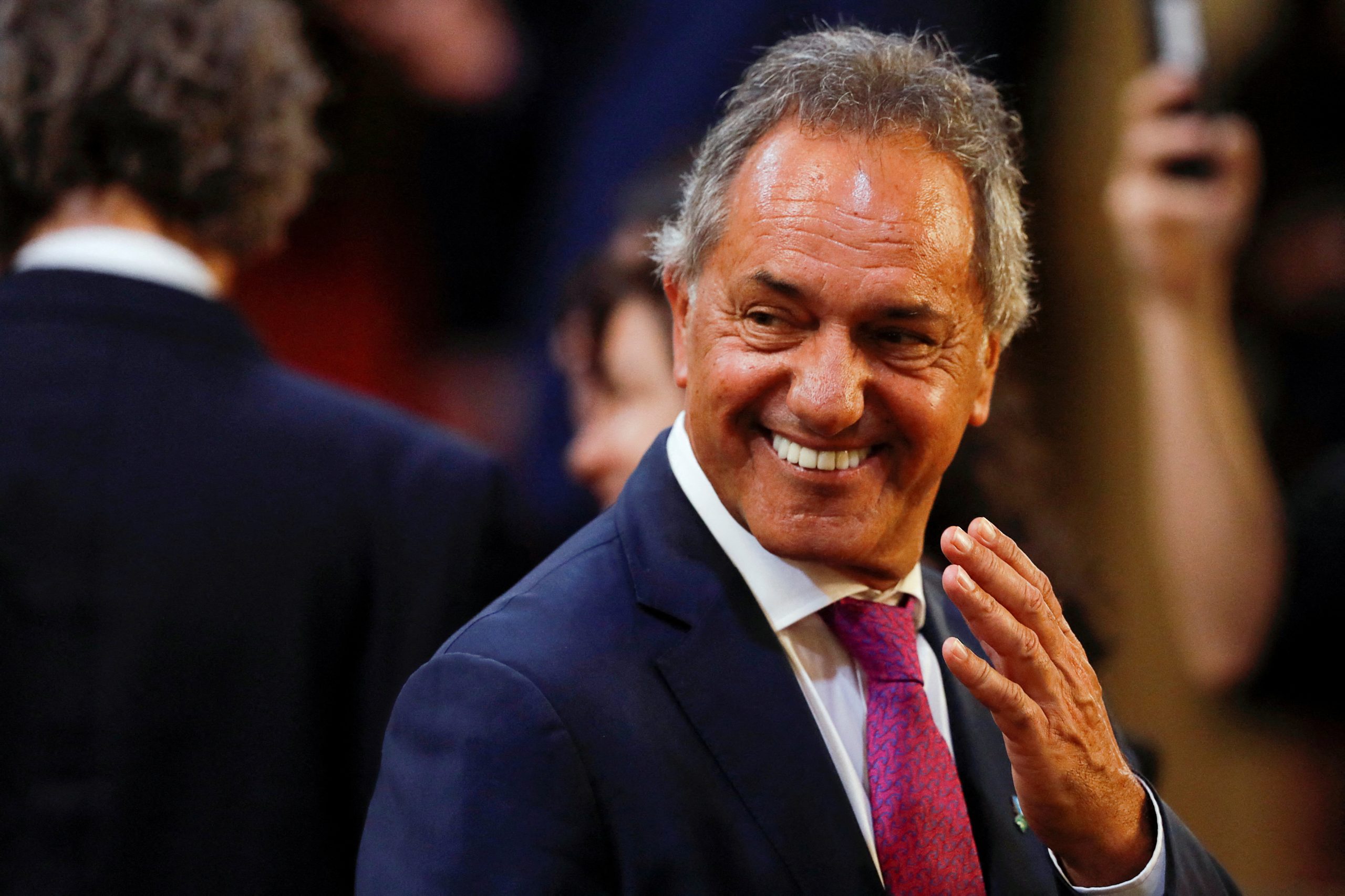 Los gobernadores del PJ quieren una reunión con Alberto Fernández para lograr que Scioli baje su precandidatura