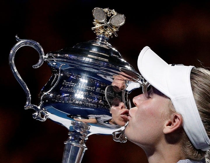 Caroline Wozniacki se consagró como la nueva campeona del Australian Open 2018 (Crédito: AP Foto de Dita Alangkara, File)