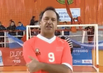 Scioli presiona mediáticamente para obtener el dedo de CFK: Asegura que está dispuesto a competir por la presidencia, incluso por fuera del oficialismo