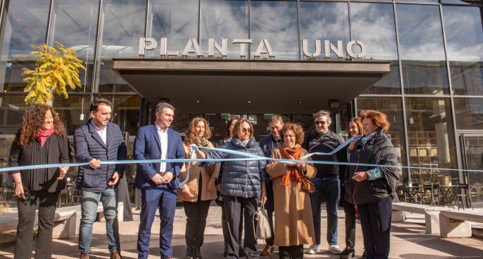 “Acompañamos a los emprendedores”, dijo Suarez en la inauguración de Planta Uno, un enorme paseo de compras en Godoy Cruz