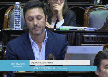 Una encuesta revela que Luis Petri tiene un 61% de desconocimiento en la provincia de Buenos Aires