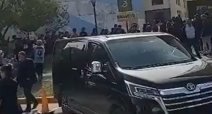 Massa alquila para su uso como ministro y candidato una camioneta que se paga por ella lo que cuesta 0Km. obvio con la plata de todos, todas y Toddy