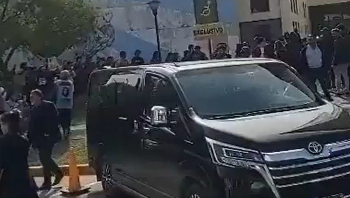 Massa alquila para su uso como ministro y candidato una camioneta que se paga por ella lo que cuesta 0Km. obvio con la plata de todos, todas y Toddy