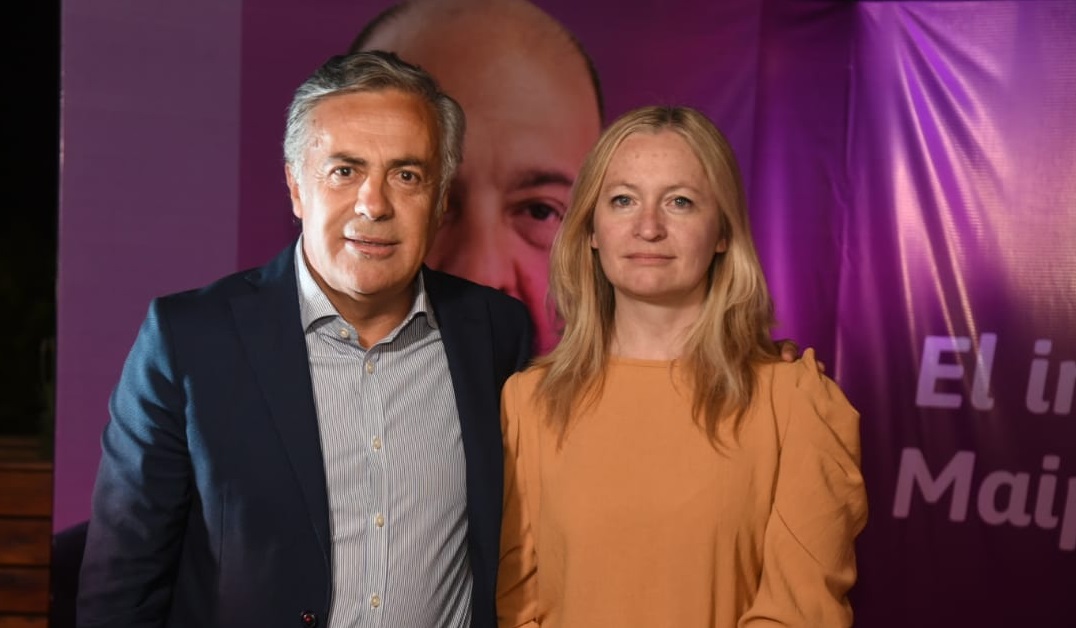 El desopilante cruce tuitero entre Laricchia, Casado y Pescarmona: “Tan guapito que se muestra”