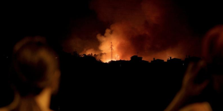 El incendio de Tenerife llega a 12.813 hectáreas: «No está controlado»>