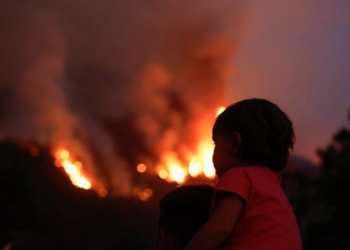 El incendio en Tenerife entra en Güímar y ya supera las 5.000 hectáreas>