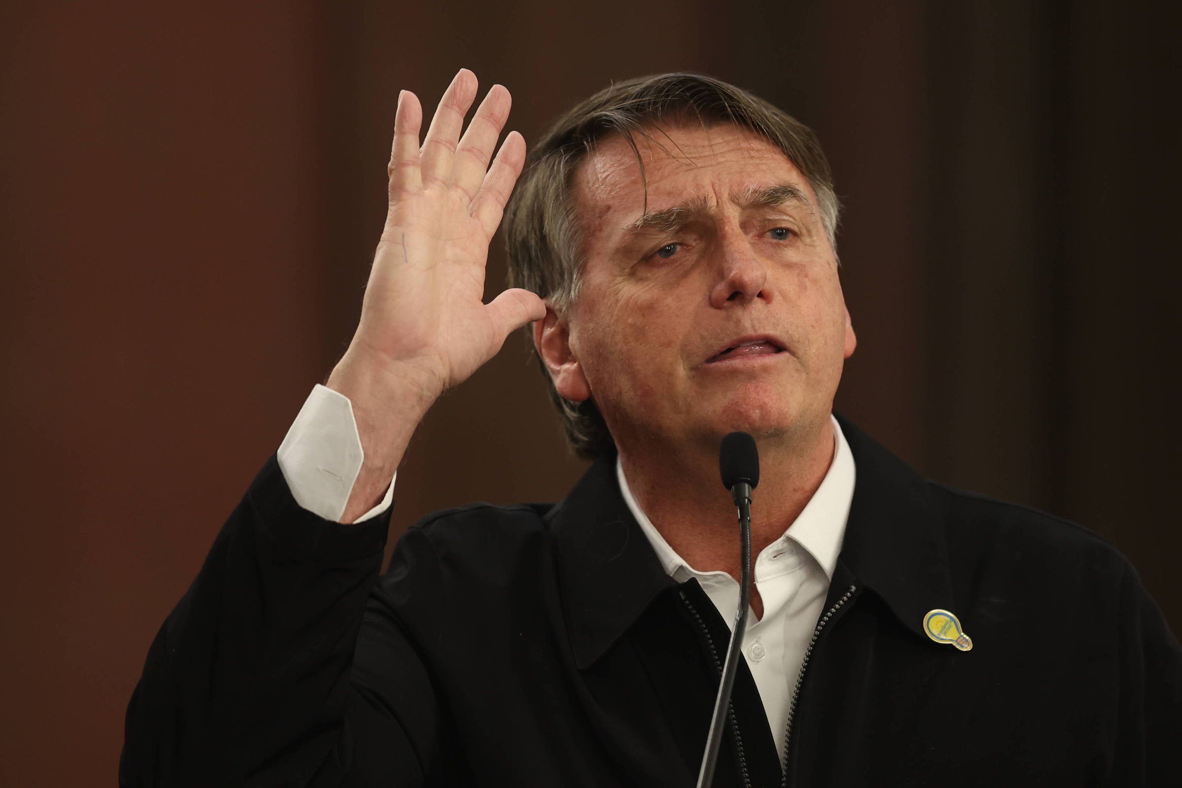 Jair Bolsonaro deixou o país numa 'sinuca de bico' para a violência