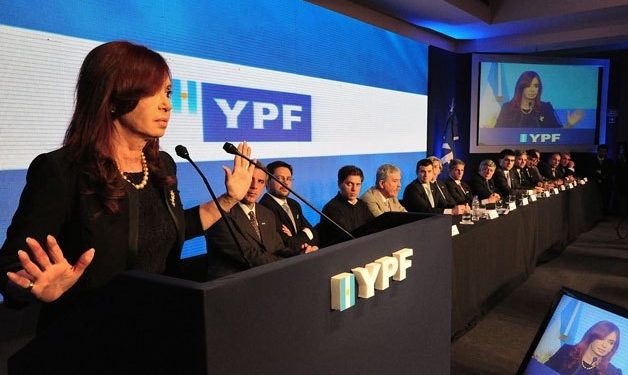 Duras críticas de la oposición al Gobierno por el fallo de YPF: “Que lo paguen de su bolsillo”