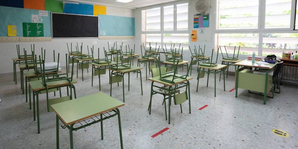 Profesores desmontan «las imposiciones totalitarias de los catalanistas» en las zonas castellanohablantes de la Comunidad Valenciana>