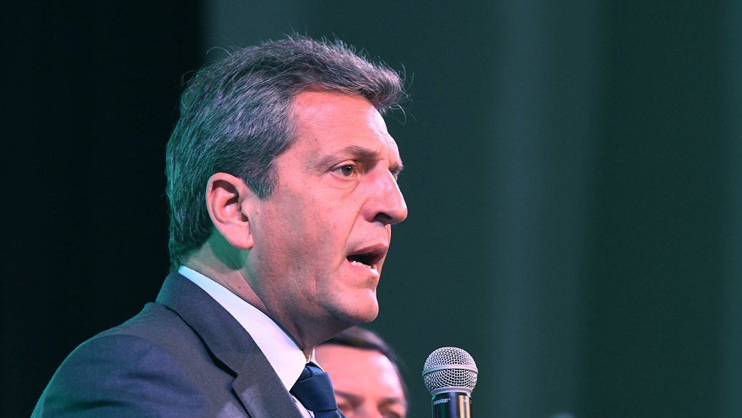 Sergio Massa viajó a Tucumán para relanzar su campaña junto al PJ de cara a las elecciones generales