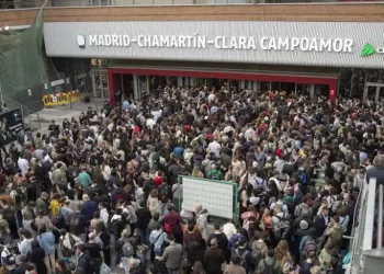 Ayuso exige más inversión para frenar la sangría de incidencias en Cercanías de Madrid, que casi doblan ya las de todo 2022>