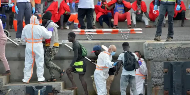 ¿Dónde están los 13.000 inmigrantes llegados a Canarias desde el inicio de la crisis?>