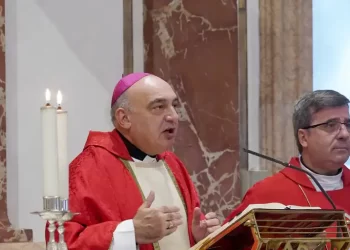 El Arzobispo de Valencia pide por «la reconciliación entre los pueblos y personas en la tierra donde Jesús sembró la palabra de salvación»>