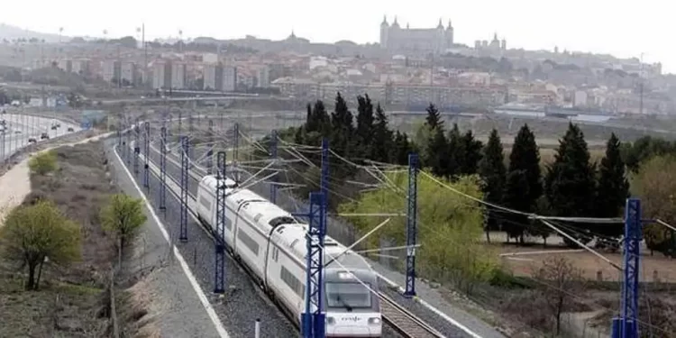 El fútbol, último y sorprendente aliado para impulsar el AVE Madrid-Lisboa>