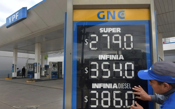 Estacioneros dicen que vamos “hacia el normal abastecimiento de combustibles”