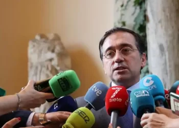 Exteriores confirma que hay dos españoles entre los afectados por el ataque de Hamas en Israel>