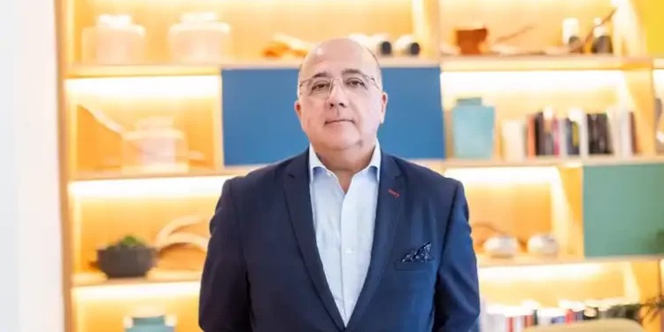 Francisco Cardona: «La cúpula de Vox ha optado por la táctica del avestruz»>