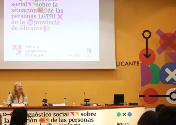 La Diputación de Alicante reúne a expertos para estudiar políticas públicas en torno al colectivo LGTB de la provincia>