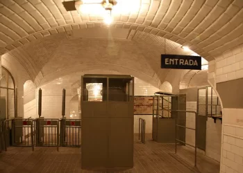 La estación fantasma del Metro de Madrid que abre por Halloween y es perfecta para ir con niños: horario y cómo conseguir entradas>