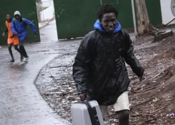 La ola de inmigrantes a Canarias repunta: 1.139 en apenas tres días de esta semana>