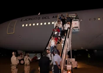 Los militares españoles que volaron a Israel tuvieron que refugiarse en búnkeres>