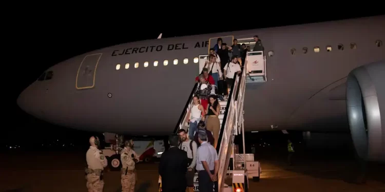 Los militares españoles que volaron a Israel tuvieron que refugiarse en búnkeres>