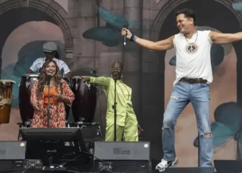 Madrid vibra con Carlos Vives en el Festival de la Hispanidad: «Estamos orgullosos de celebrar este día»>