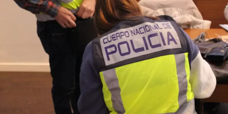 Matrimonios de conveniencia en España para regularizar a inmigrantes a cambio de 15.000 euros>