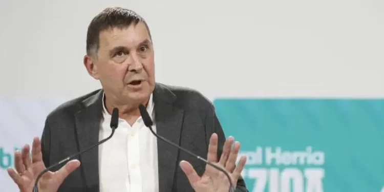 Otegi se jacta de la foto de Sánchez con Bildu: «Nos sitúa en otra fase política»>