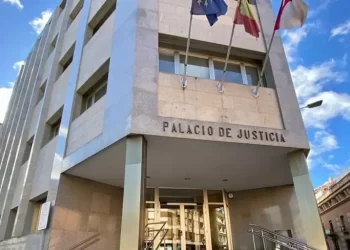 Piden 5 años de prisión para el acusado de un delito continuado de abuso sexual contra la sobrina de su pareja>