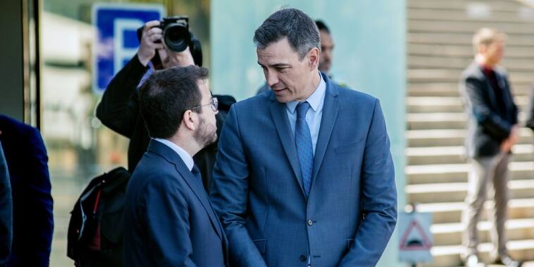 Sánchez cierra un acuerdo con Aragonès para aprobar la ley de amnistía>