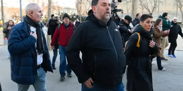 Sánchez rehabilita a Junqueras a la espera de si llama también a Otegi y Puigdemont>