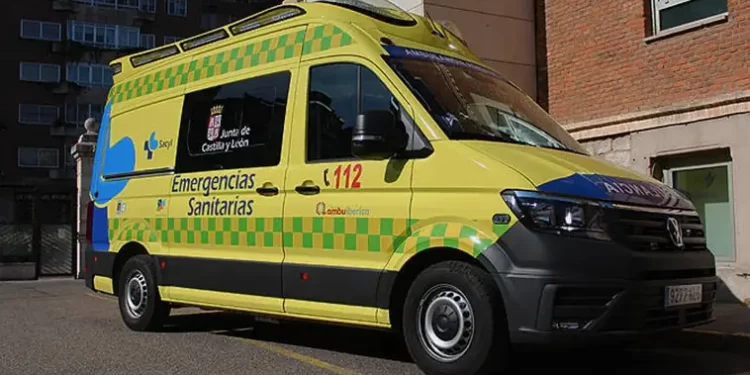 Una mujer y tres menores fallecen en el choque de un turismo y un camión en Segovia>