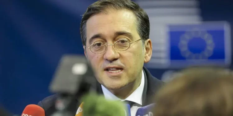 Albares responde y convoca también a la embajadora de Israel en España para que dé explicaciones por sus «falsas acusaciones»>