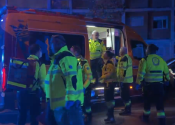 Asesinato en Carabanchel: mueren una mujer de 25 años y su hija de 3 tras ser apuñaladas en su vivienda>