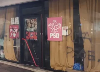 Ataques vandálicos a sedes del PSOE desde Bruselas a Guadalajara tras los acuerdos con Junts y el PNV: «Traidores»>