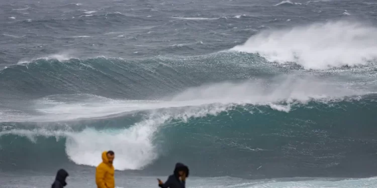 ‘Ciarán’ arrasa en Galicia: más de medio millar de incidencias en 24 horas>