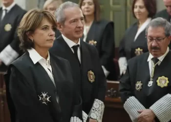 Dolores Delgado dice emocionada que es «injusto» que el Supremo anule su nombramiento como fiscal de Sala: «Voy a pelear hasta mis últimas fuerzas»>