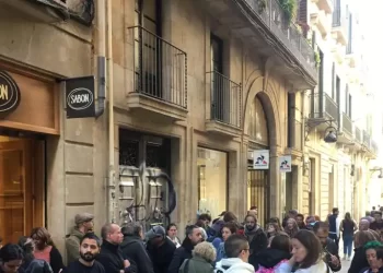 El juzgado rechaza paralizar el desahucio de una mujer de 78 años en Barcelona porque era propietaria de la mitad de un piso que vendió por 80.000 euros>